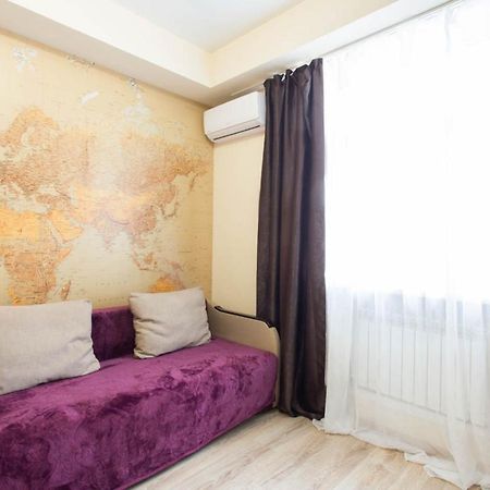 카리프 New Studio In The Center - Korolenka Str. 25/62 아파트 외부 사진